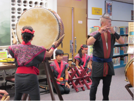 Photo of Kenny Endo and taiko drums