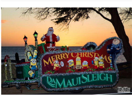 Da Maui Sleigh and Santa on the beach